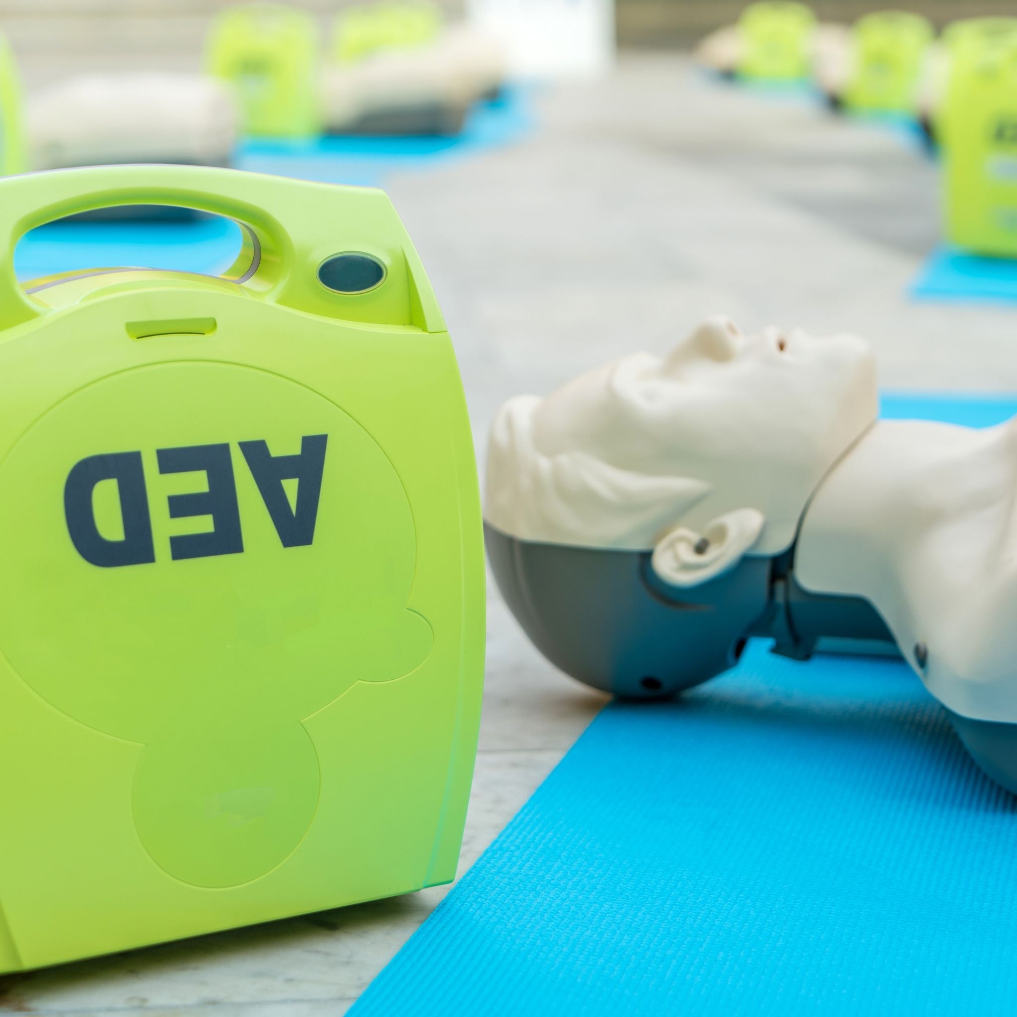 Zoll AED Plus Defibrillator Kit